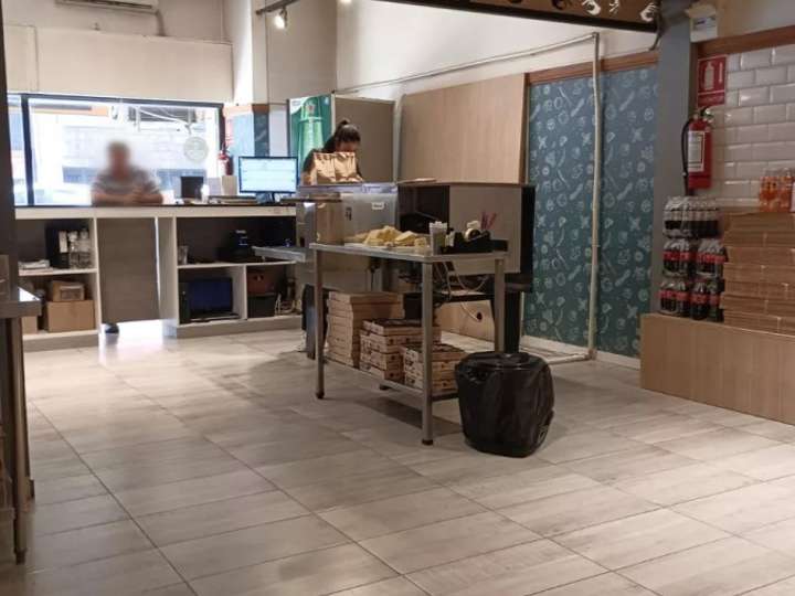 Comercial / Tienda en venta en Lorenzo Carnelli, Montevideo