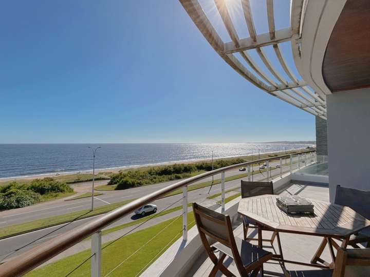 Apartamento en venta en Pinares, Maldonado