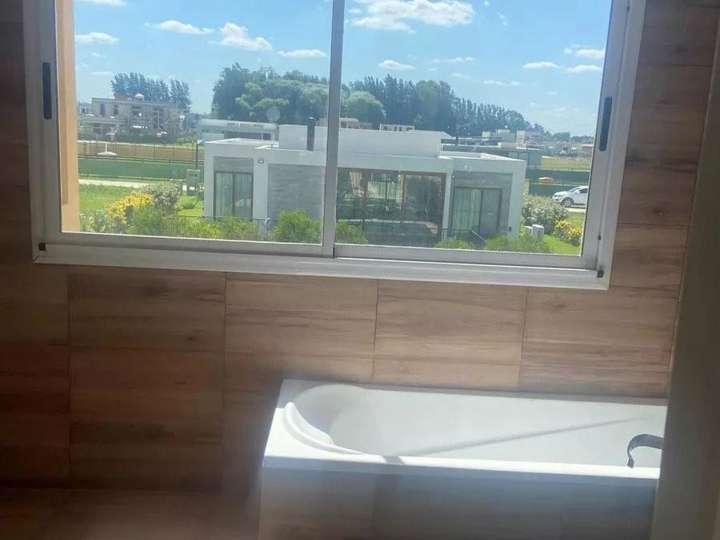 Casa en venta en Partido de Ezeiza, Tristán Suárez