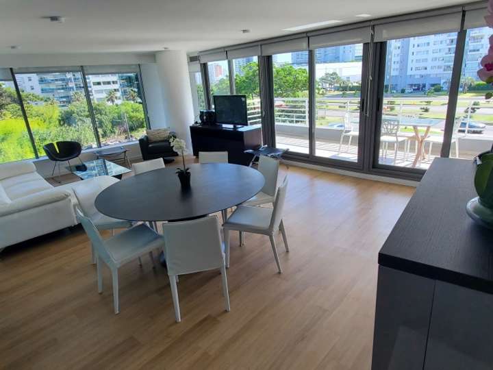 Apartamento en venta en Punta Del Este