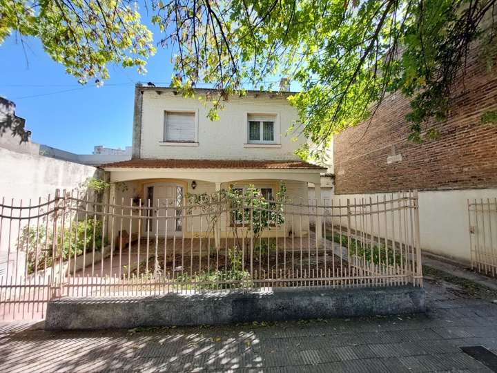 Casa en venta en Coronel Falcón, 701, Buenos Aires