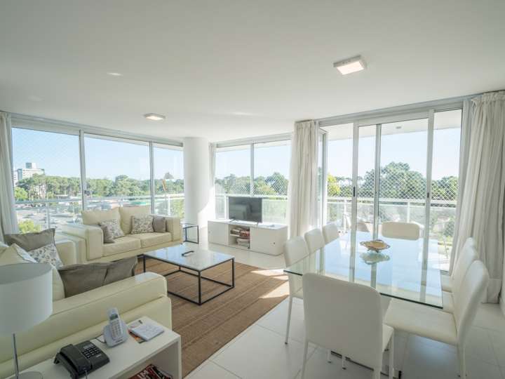 Apartamento en venta en Avenida Franklin Delano Roosevelt, Punta Del Este