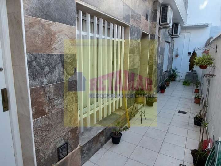 Edificio en venta en Perú, Buenos Aires