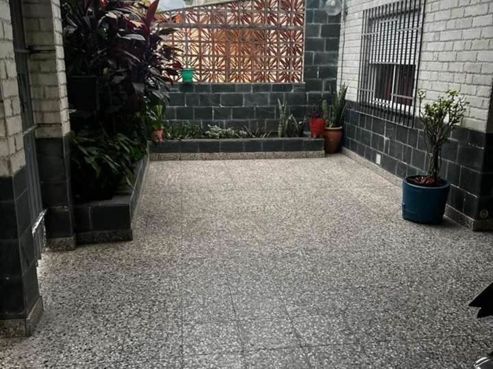 Casa en venta en Granaderos, Santa Fe