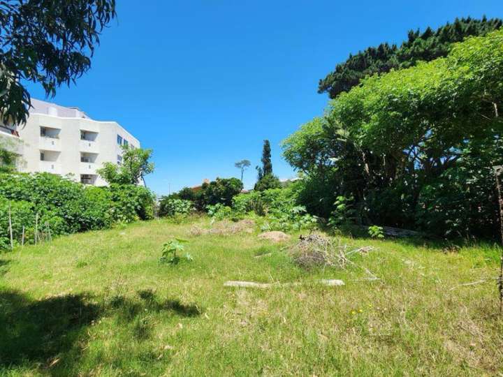 Terreno en venta en Punta Del Este