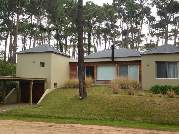 Casa en venta en Los Alerces, Maldonado