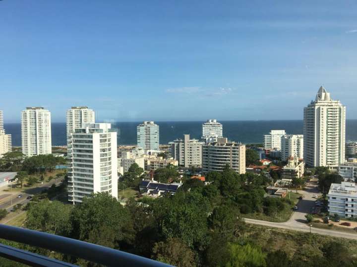 Apartamento en venta en Punta Del Este