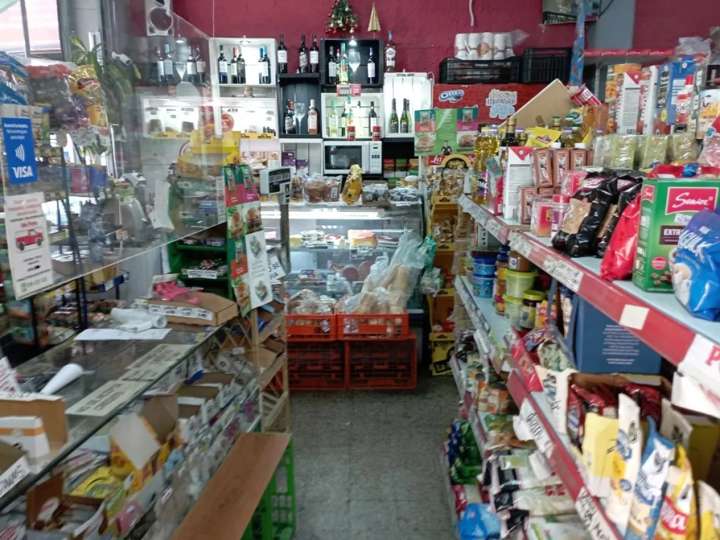 Comercial / Tienda en venta en Colonia, Montevideo