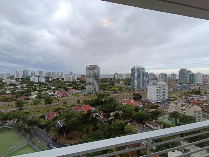 Apartamento en alquiler en Punta Del Este