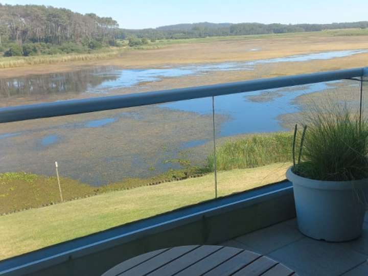 Apartamento en venta en Pinares, Maldonado