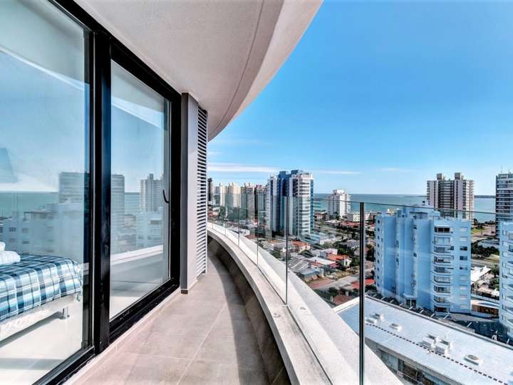 Apartamento en venta en Avenida Chiverta, Punta Del Este