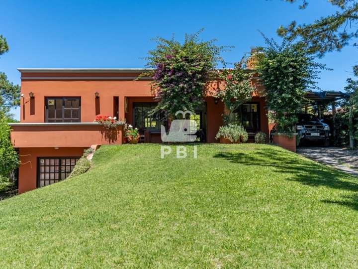 Casa en venta en Avenida Bahía Portezuelo, Maldonado