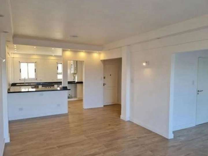 Departamento en venta en Avenida Espora, Adrogué