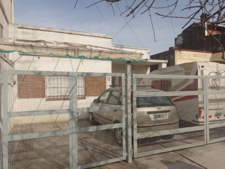 Casa en venta en Junín, 464, Boulogne Sur Mer