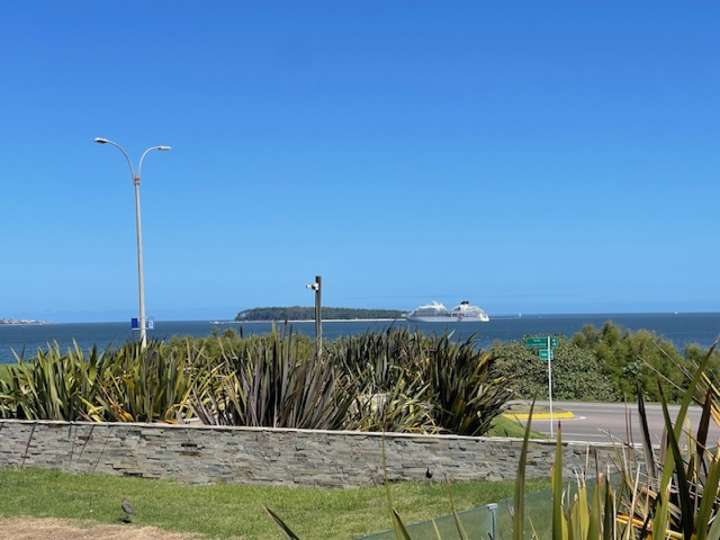 Apartamento en venta en Pinares, Maldonado