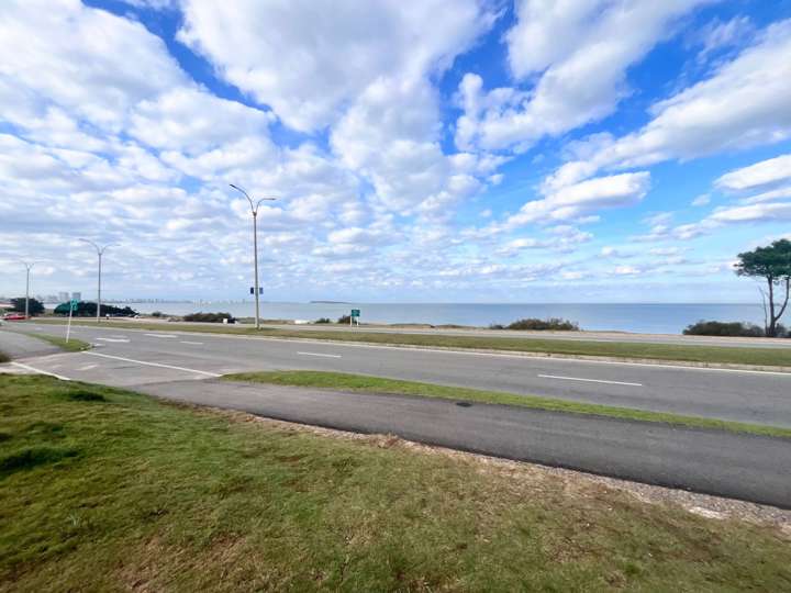 Terreno en venta en Pinares, Maldonado