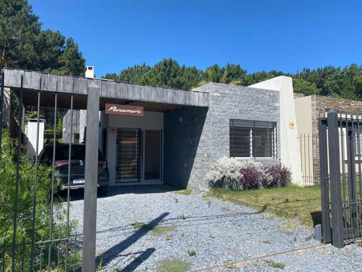 Casa en venta en Pinares, Maldonado