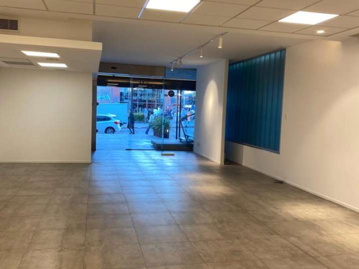 Comercial / Tienda en venta en Francisco Solano García, Montevideo