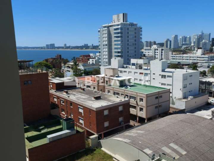 Apartamento en alquiler en Punta Del Este