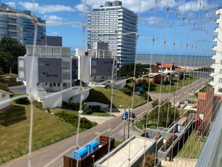 Apartamento en venta en Juana de América, Punta Del Este