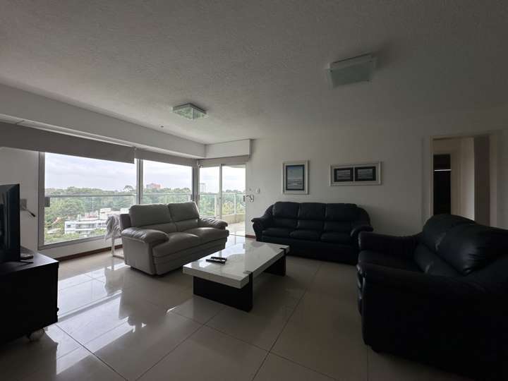 Apartamento en alquiler en Punta Del Este