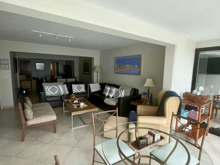 Apartamento en venta en Punta Del Este