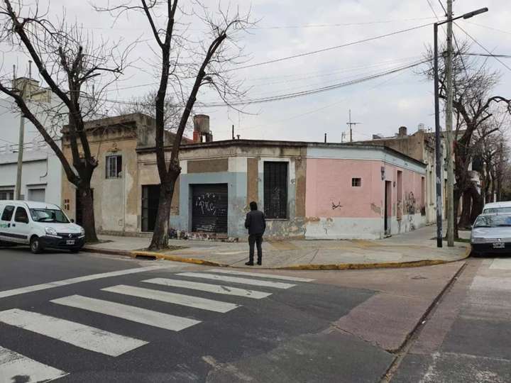 Edificio en venta en Perdriel, 701, Ciudad Autónoma de Buenos Aires