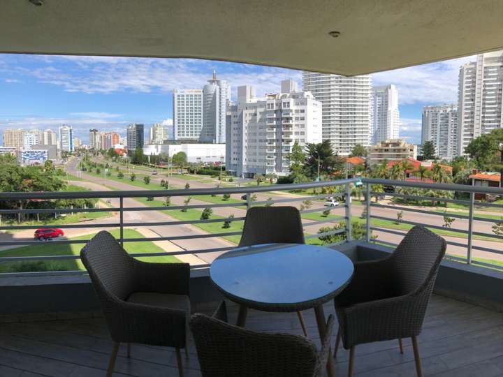 Apartamento en venta en Punta Del Este