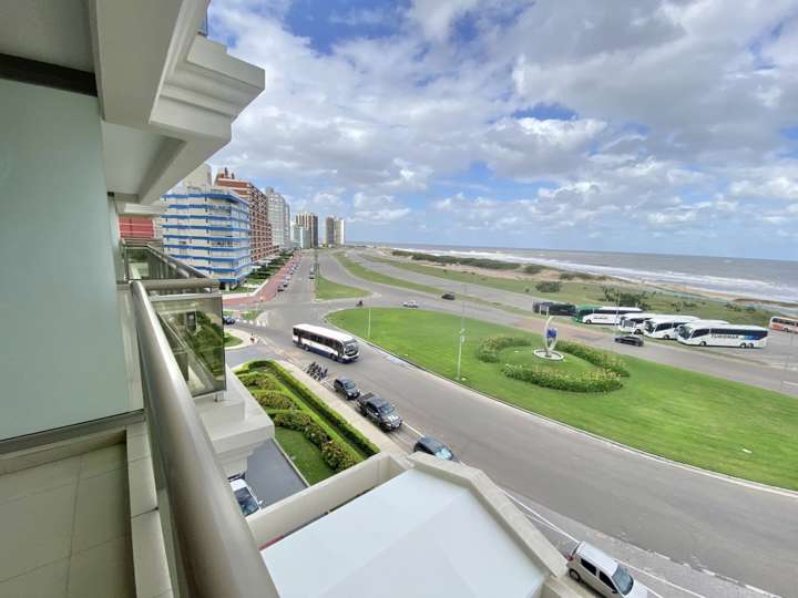 Apartamento en alquiler en Punta Del Este
