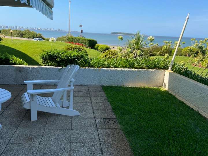 Apartamento en venta en Pinares, Maldonado