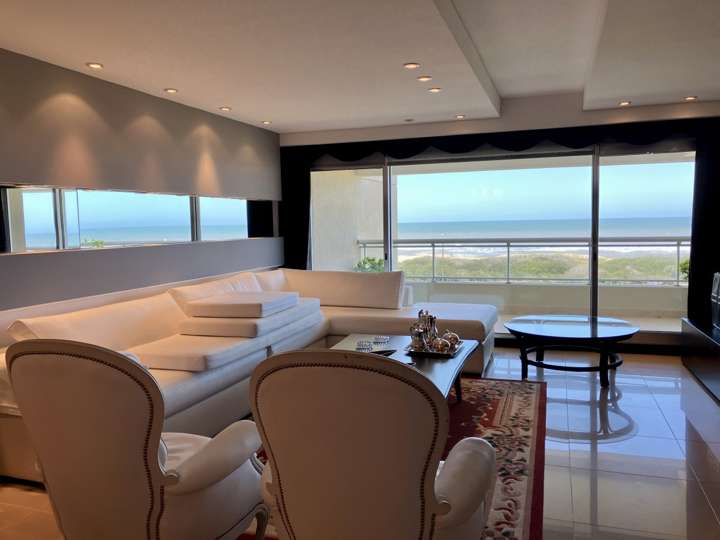 Apartamento en venta en Punta Del Este