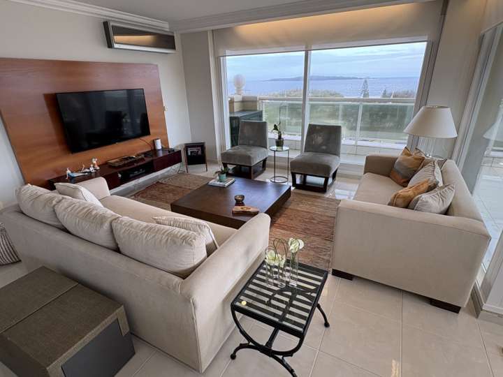 Apartamento en venta en Avenida República Argentina, Maldonado