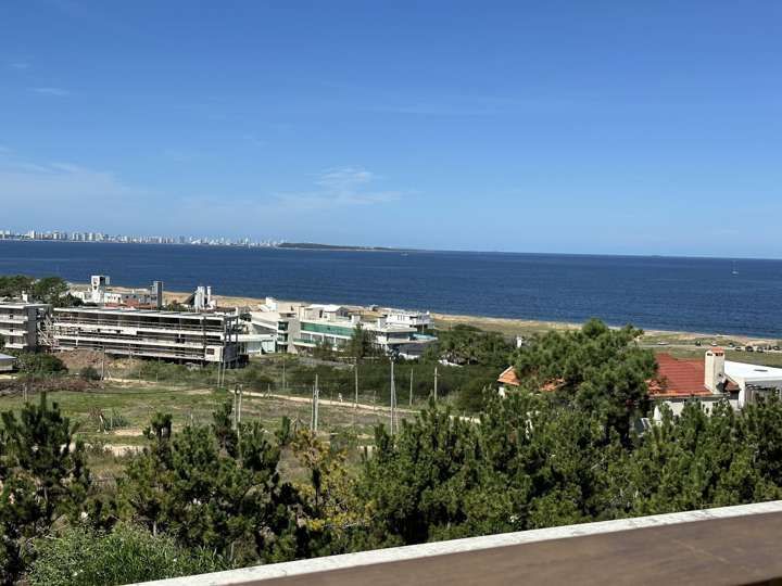Apartamento en venta en Carlos Páez Vilaró, Punta Ballena