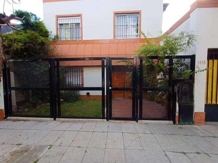 Casa en alquiler en 700 Bernardo Agulleiro, 700, Buenos Aires