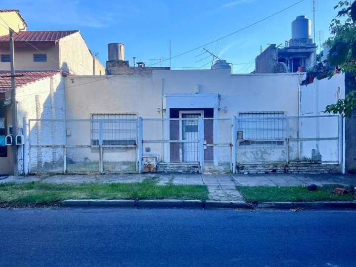 Casa en venta en 901 Alfredo Lorenzo Palacios, 901, Buenos Aires