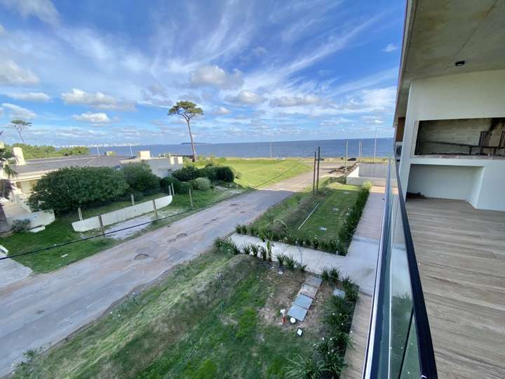 Apartamento en venta en Pinares, Maldonado