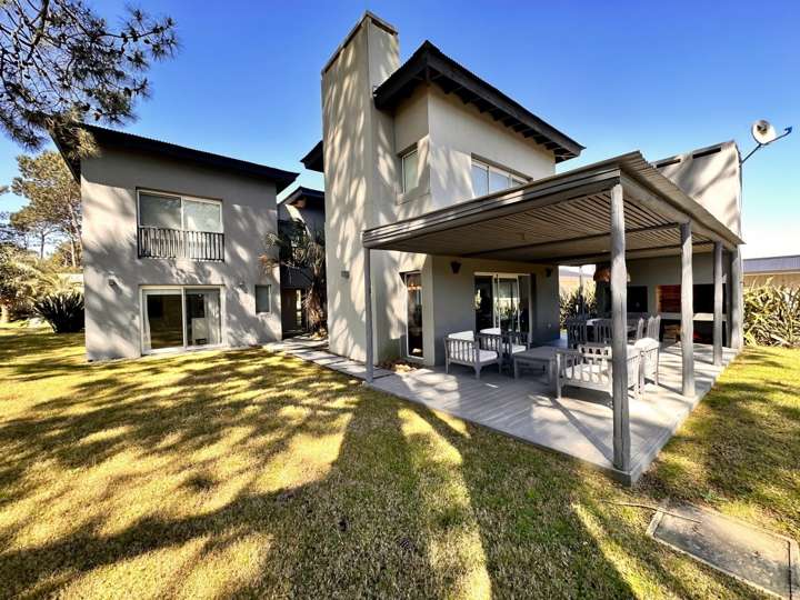 Casa en venta en Paseo del Lago, Maldonado