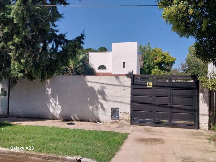 Casa en venta en Chimbora, Buenos Aires