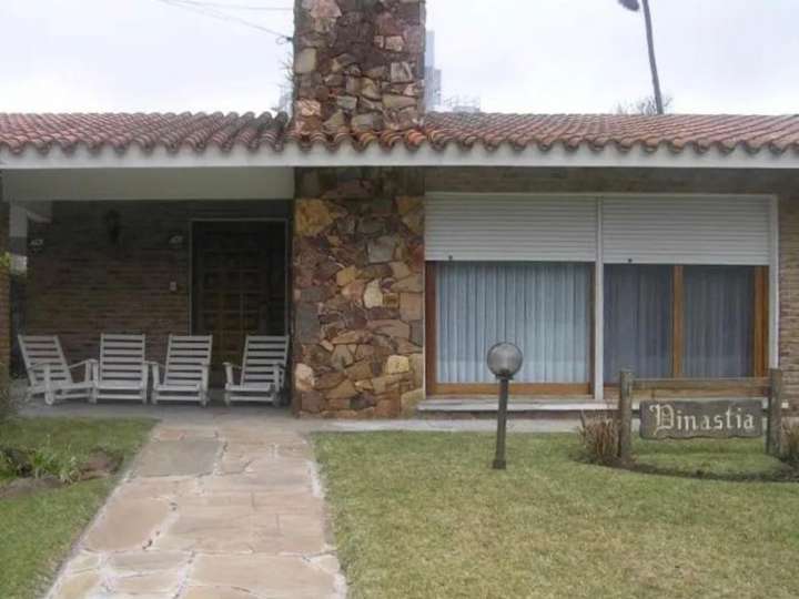 Casa en venta en Avenida Francia, Punta Del Este