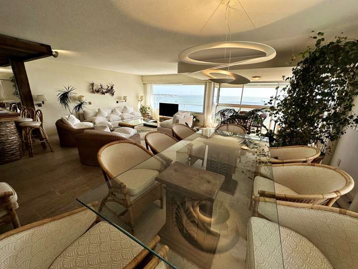 Apartamento en venta en Punta Del Este