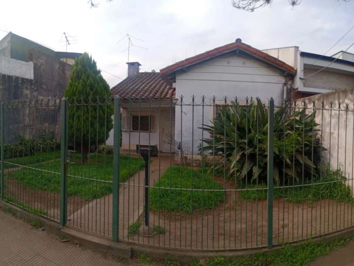 Casa en venta en Rosetti, Muñiz