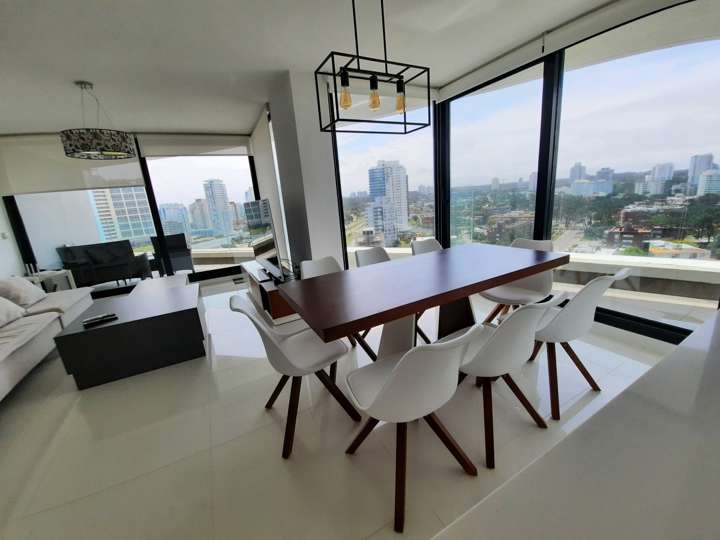 Apartamento en venta en Avenida Chiverta, Maldonado