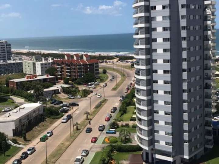 Apartamento en alquiler en Punta Del Este