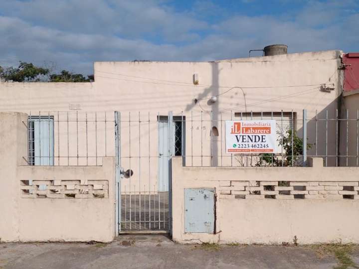 Casa en venta en Calle 8, Buenos Aires