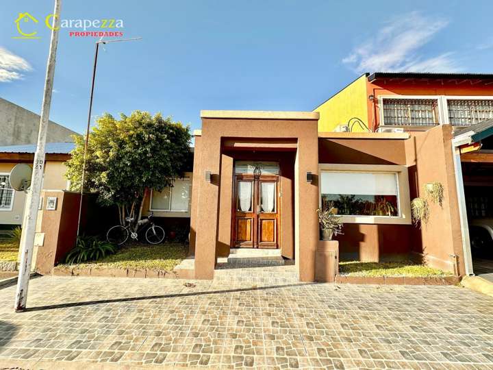 Casa en venta en Calle 8, Pablo Podestá