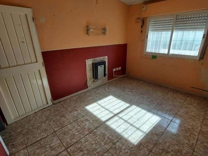 Casa en venta en Elena Van Hees, 457, Buenos Aires