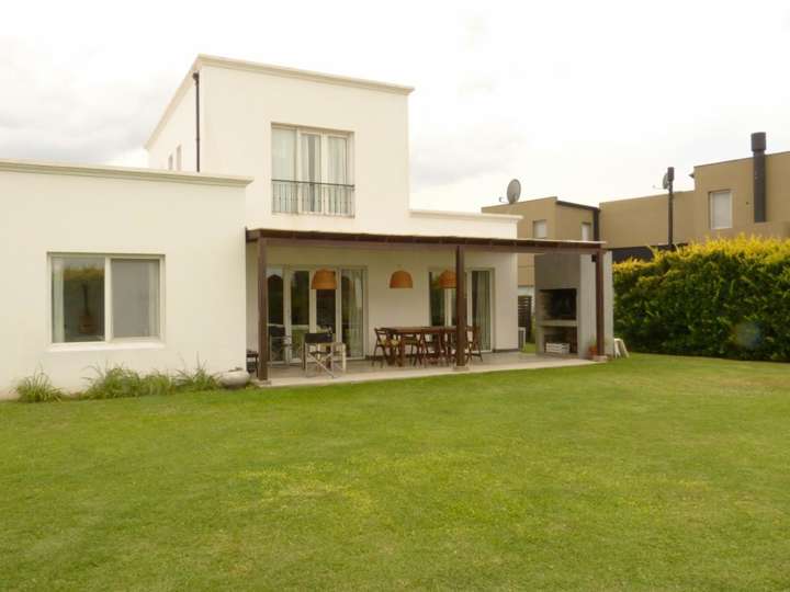 Casa en alquiler en Juan Manuel Estrada, 599, Belén de Escobar