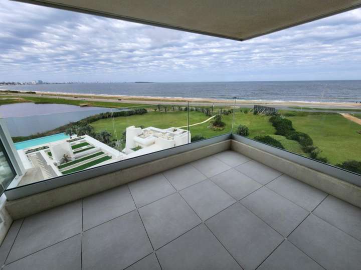 Apartamento en venta en Pinares, Maldonado