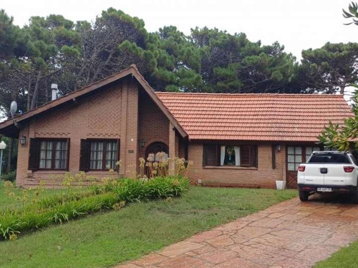 Casa en venta en Avenida del Libertador, Pinamar