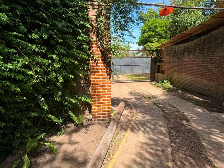 Casa adosada en venta en General Manuel Hornos, Francisco Álvarez